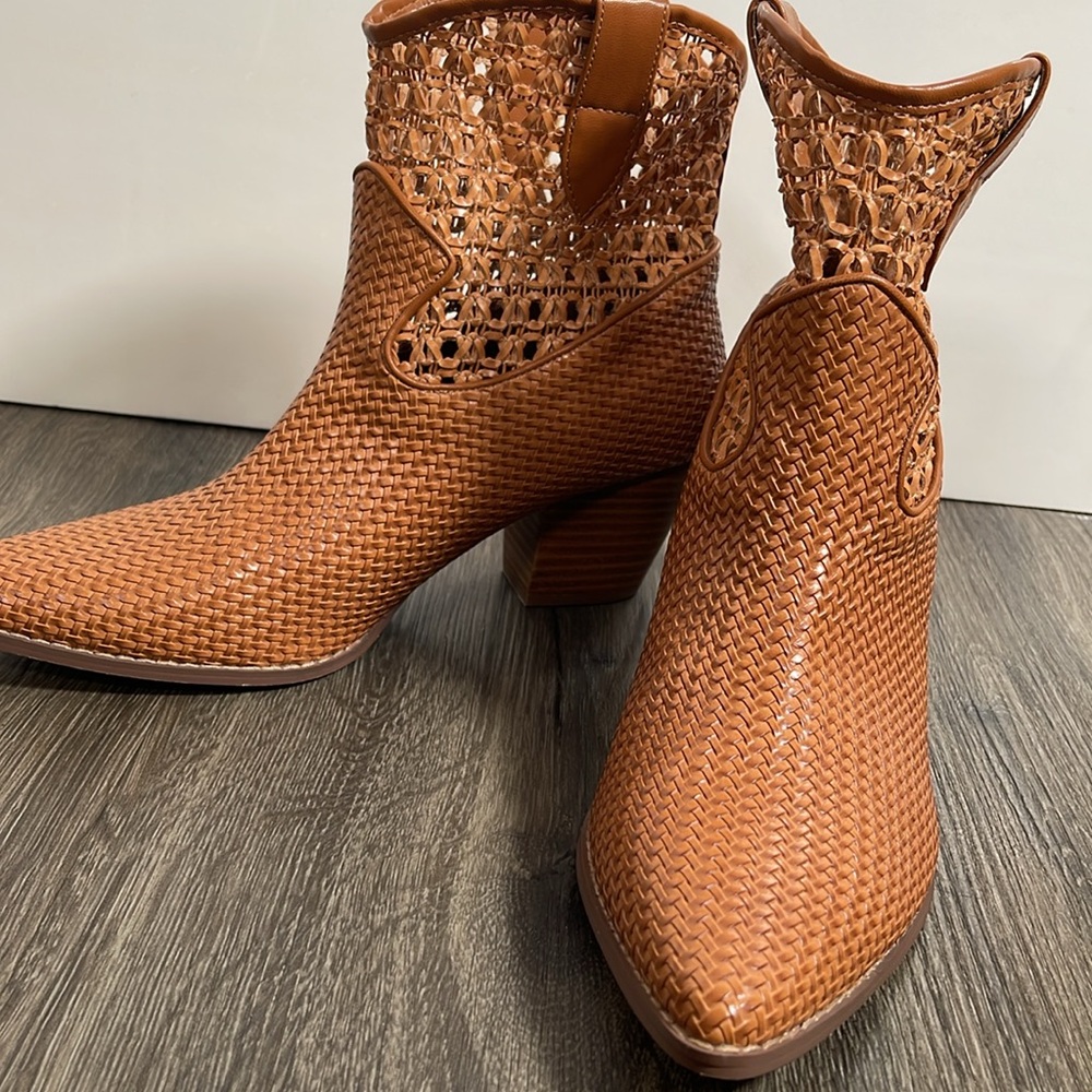 Coconuts By Matisse Emily Western Boot, Color Cognac Brown. Size: 10 - Picture 4 of 12
